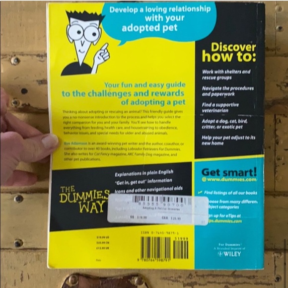 ADOPTING A PET FOR DUMMIES PAPERBACK BOOK MANUAL - Picture 7 of 9
